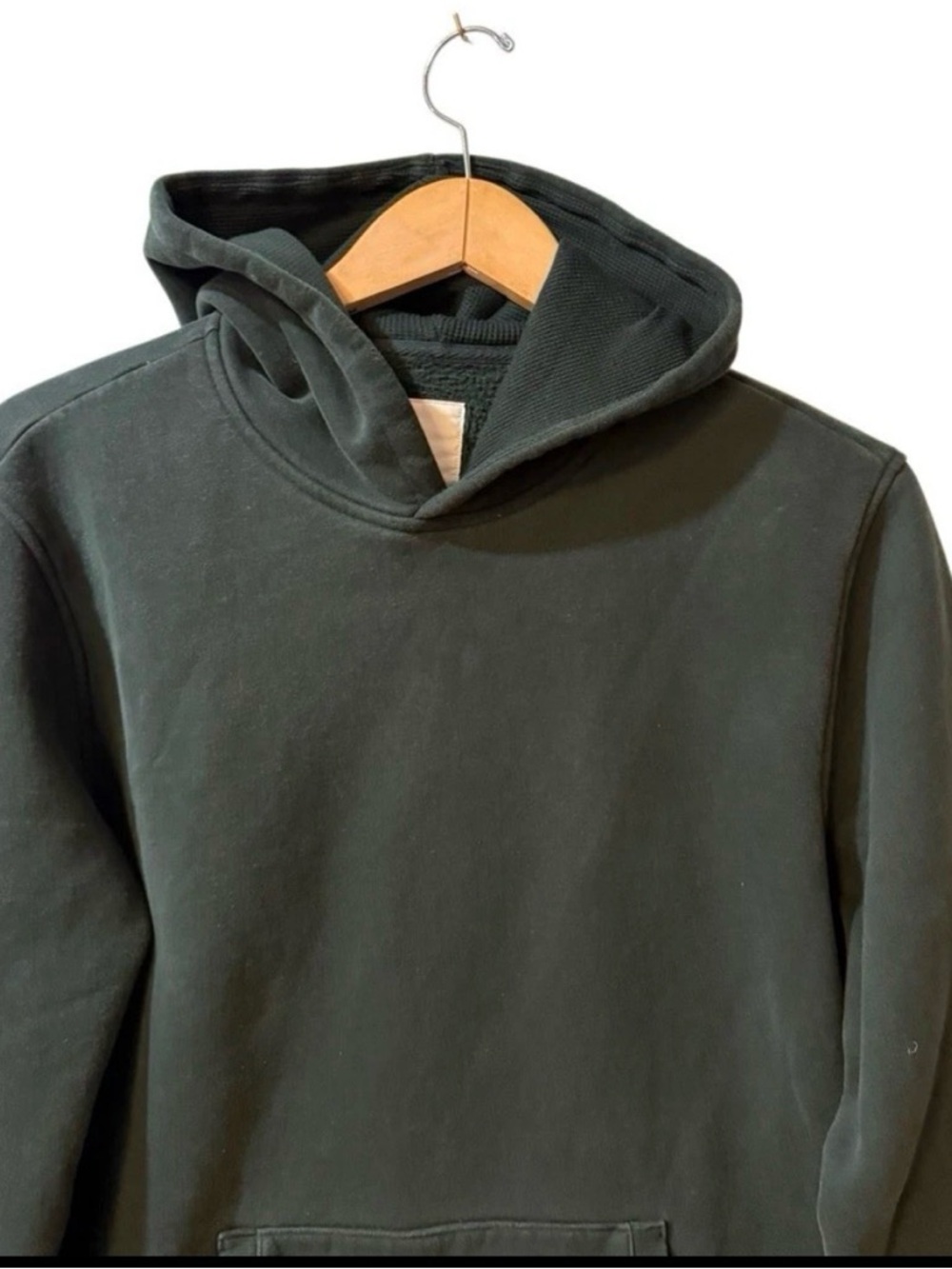 Vuori Seaside M Sweatshirt in Dark Green - Classic Pullover Hoodie